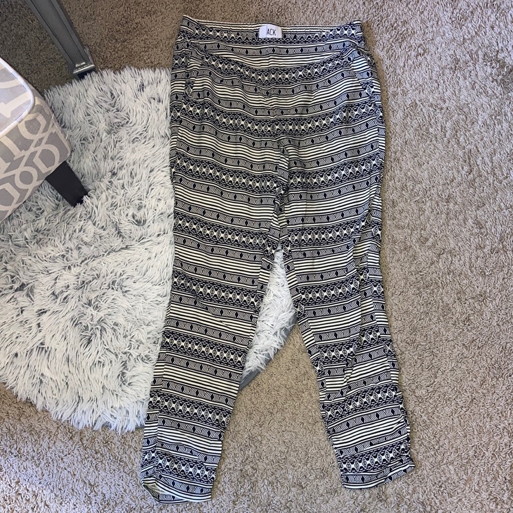 Tapered pant